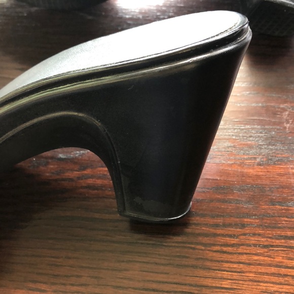 5/$25 Stuart Weitzman Sandals - Picture 4 of 8